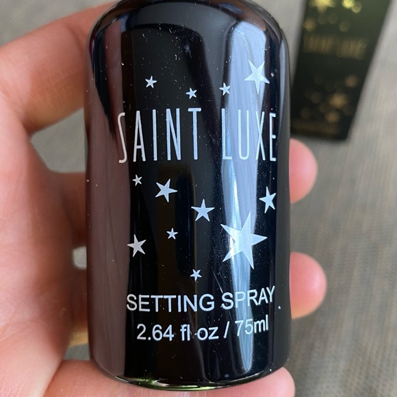 NIB Full Size Saint Luxe Setting Spray Setting RETAIN MOISTURE GLOWY Makeup - Picture 3 of 10